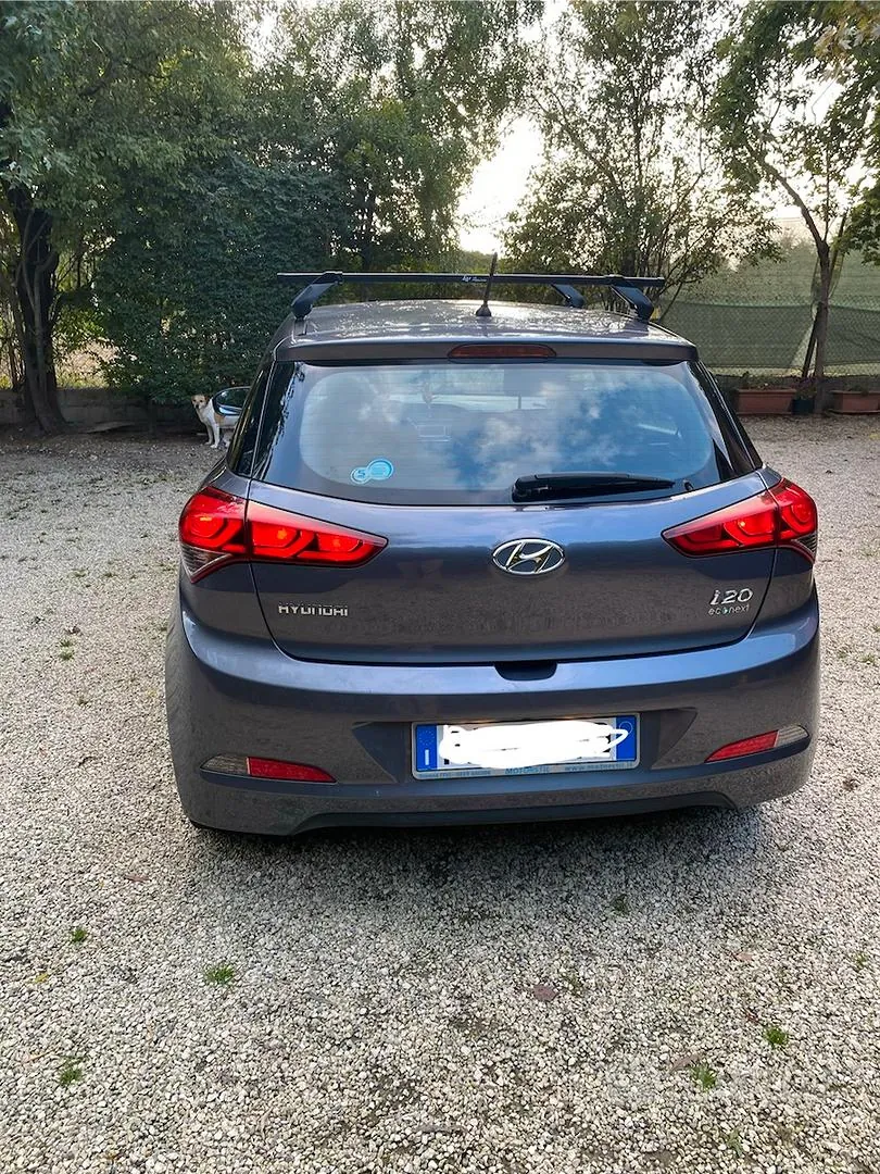 Hyundai I20 2015 photo 3