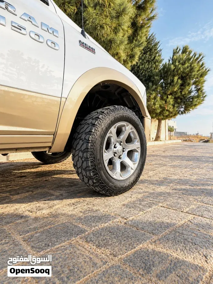 Dodge Ram Laramie 2011 photo 2