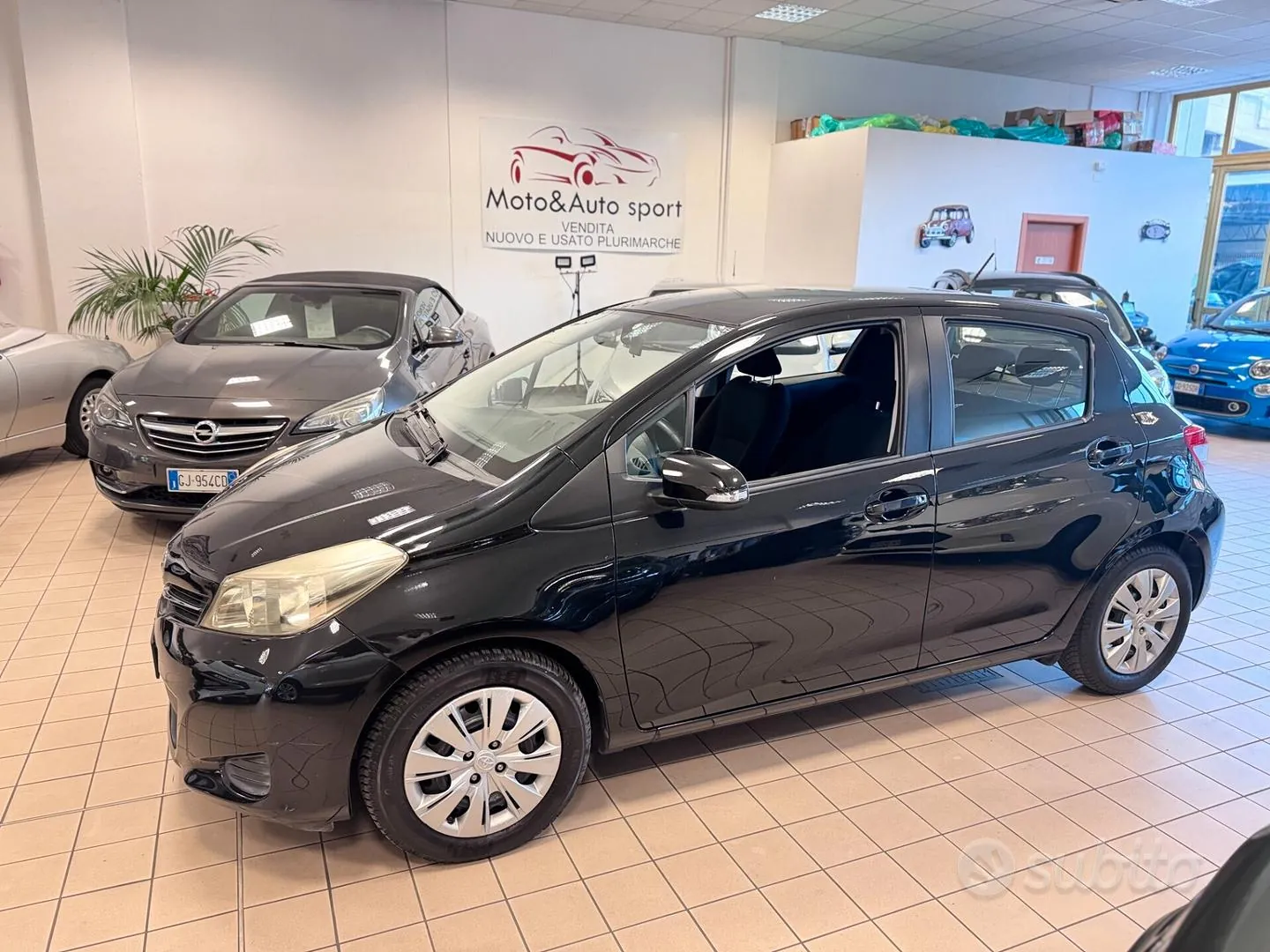 Toyota Yaris 2011 photo 4