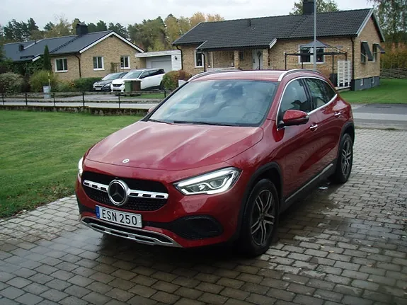 Mercedes-Benz Gla200 2023 photo 3