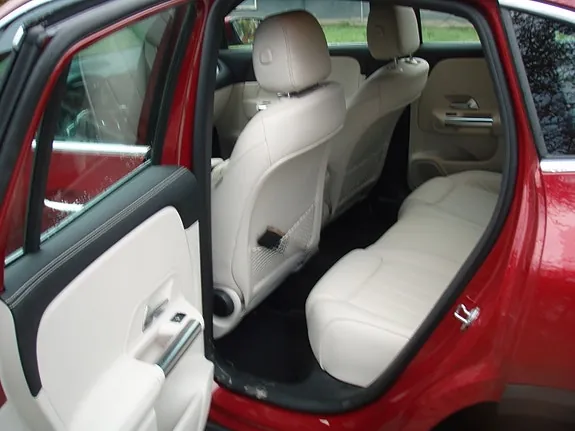 Mercedes-Benz Gla200 2023 photo 5