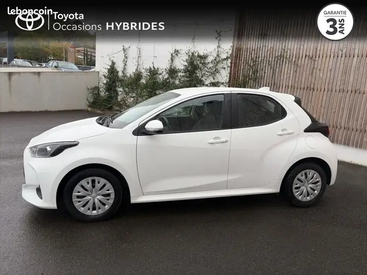 Toyota Yaris 2022 photo 3