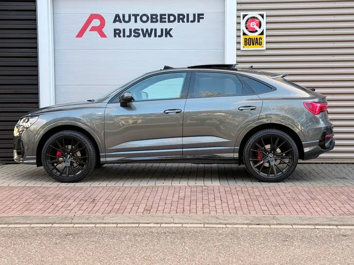 Audi Q3 2024 photo 2