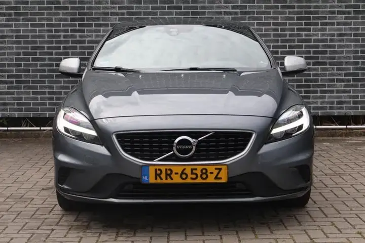 Volvo V40 2018 photo 3
