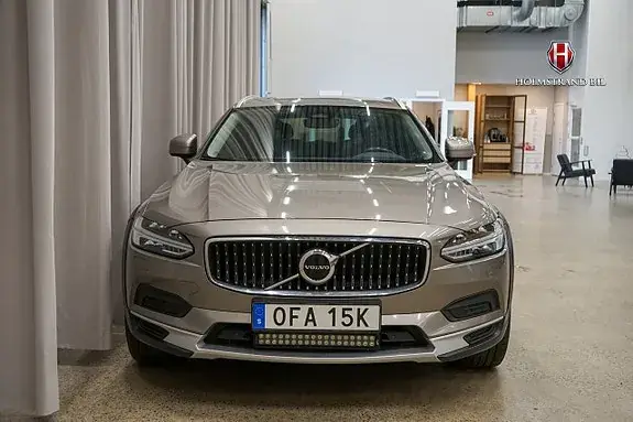 Volvo V90 Cross Country 2022 photo 4