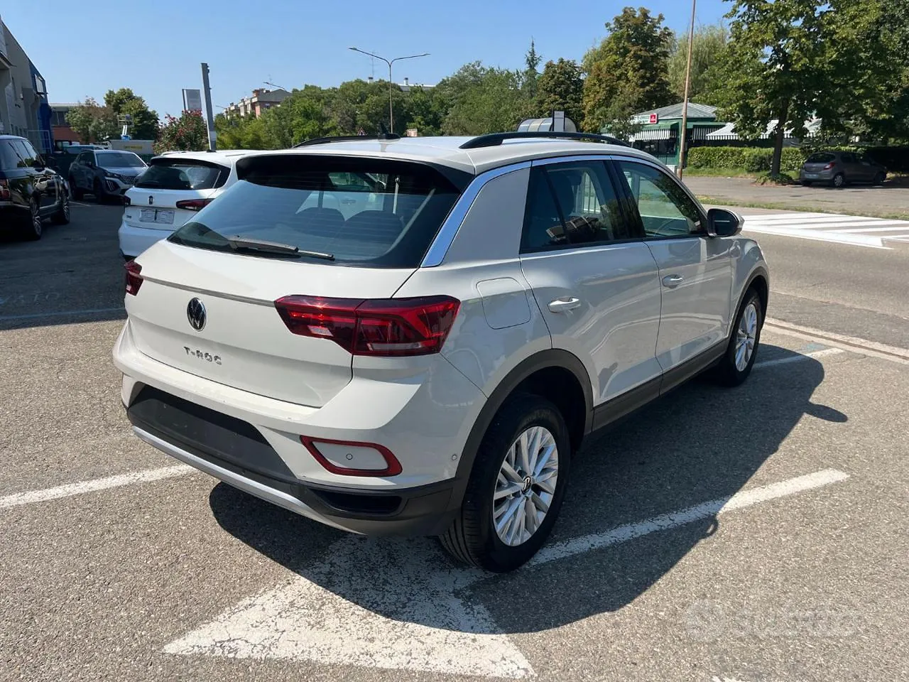 Volkswagen T-Roc 2024 photo 3