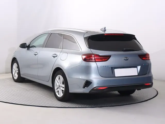 Kia Ceed Sw 2021 photo 3