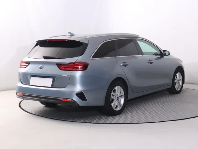Kia Ceed Sw 2021 photo 4