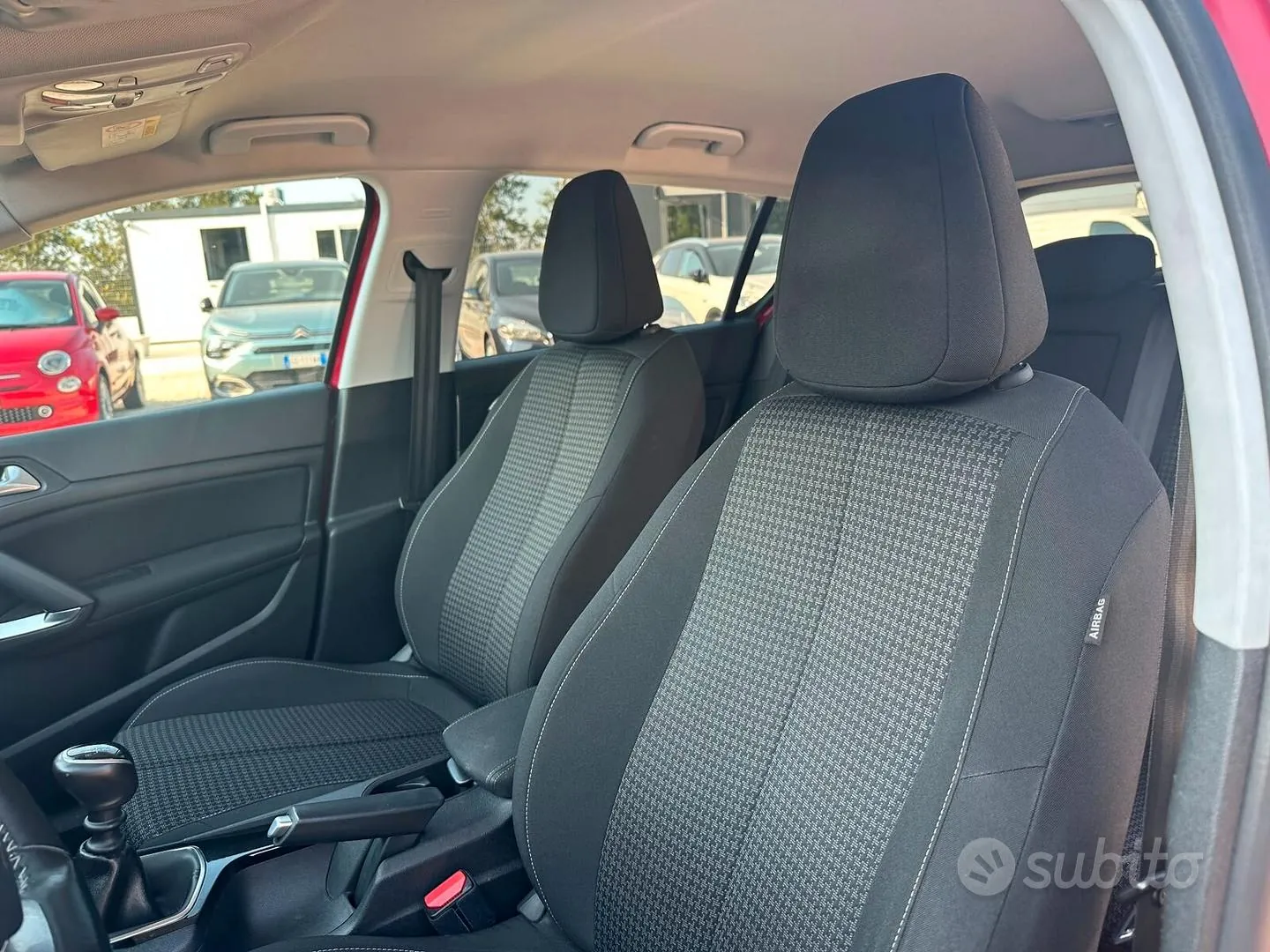Peugeot 308 2019 photo 3