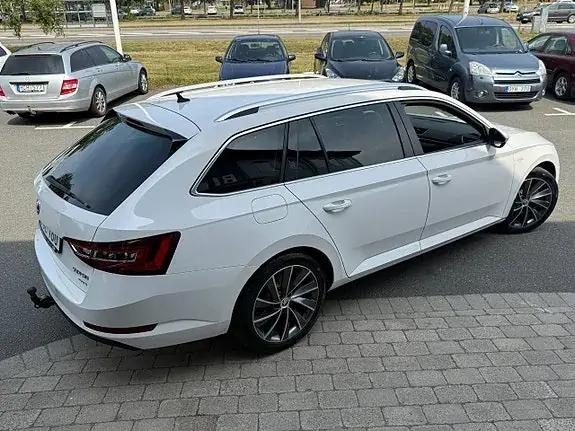 Skoda Superb 2017 photo 4