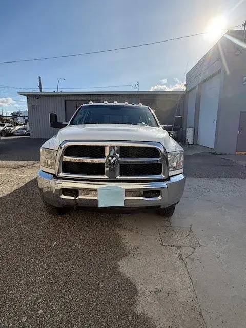 Dodge Ram 3500 2014 photo 3