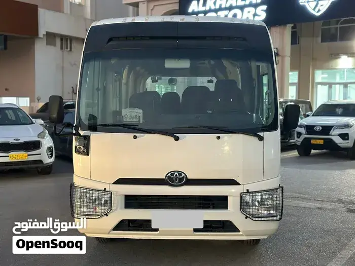 Toyota Hiace 2023 photo 2