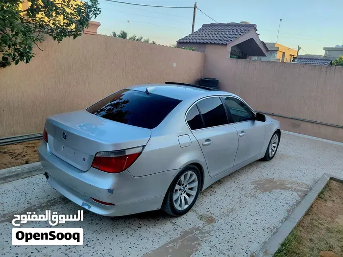 BMW 5 Series 2008 photo 2