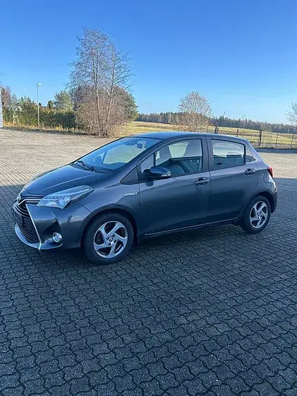 Toyota Yaris 2016 photo 5