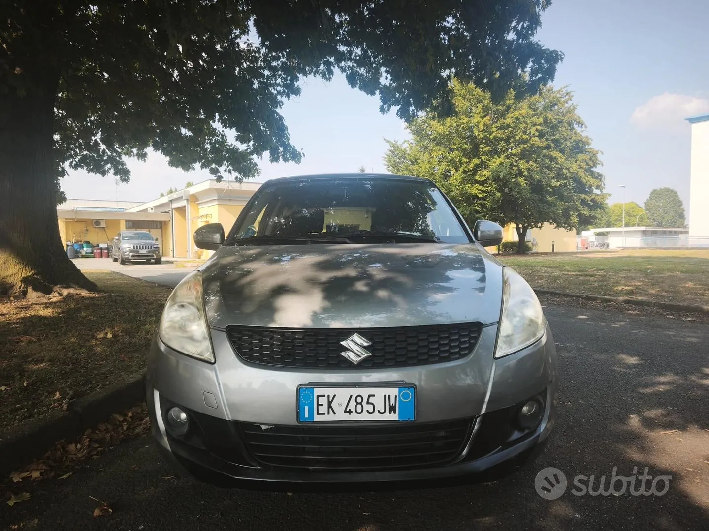 Suzuki Swift 2011 photo 2