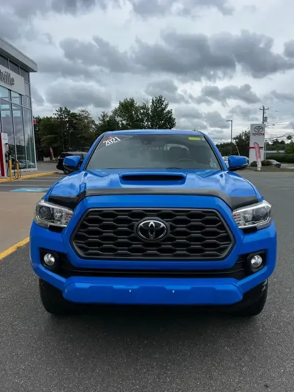 Toyota Tacoma 2021 photo 2