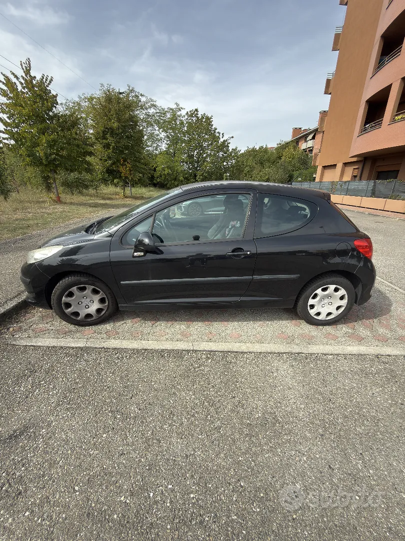 Peugeot 207 2009 photo 3