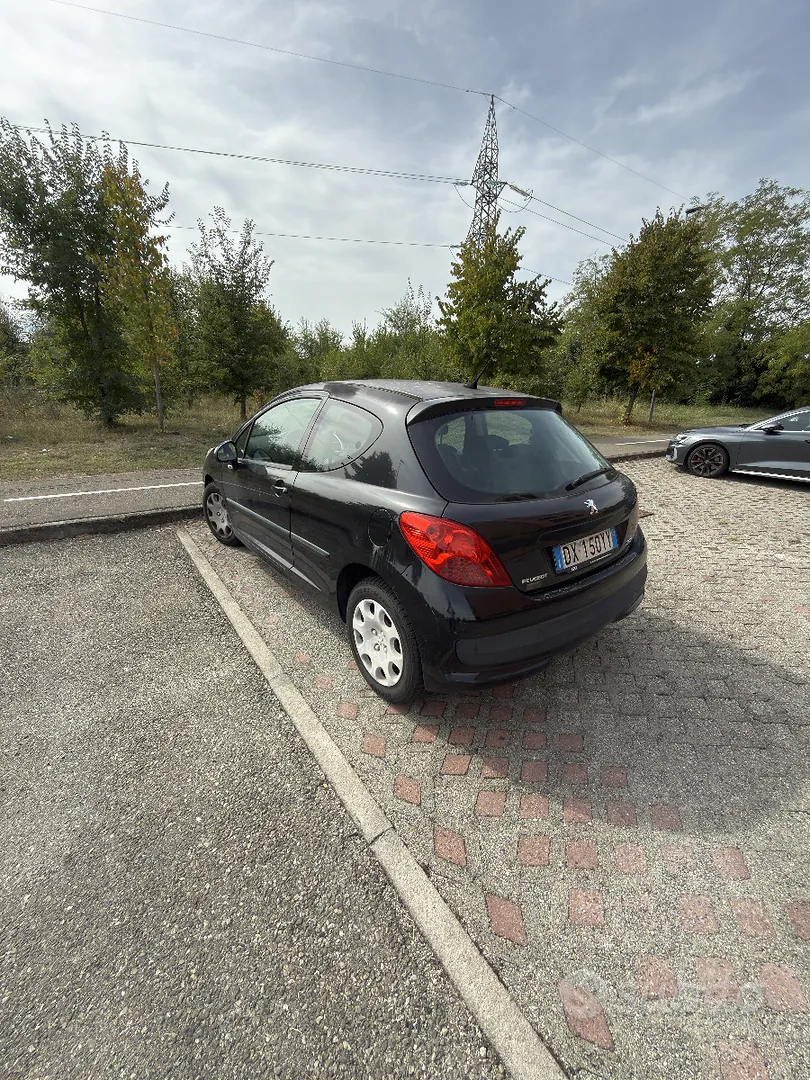 Peugeot 207