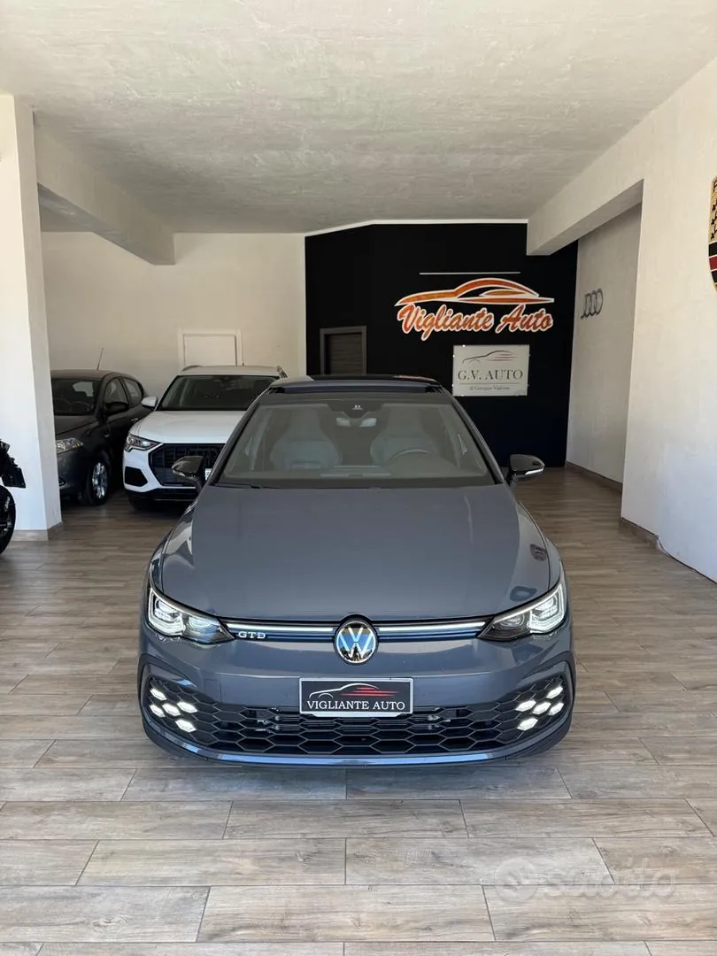 Volkswagen Golf 2023 photo 2