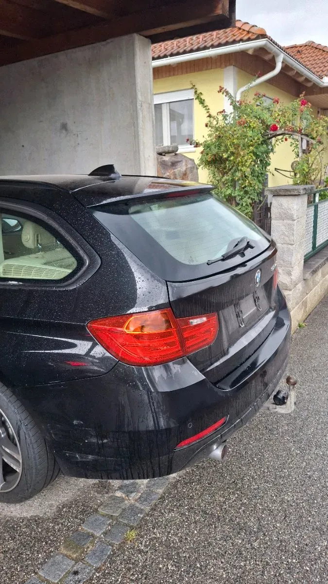 BMW 3 Series 2015 photo 2