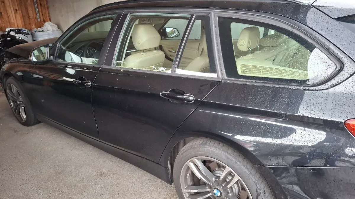 BMW 3 Series 2015 photo 3