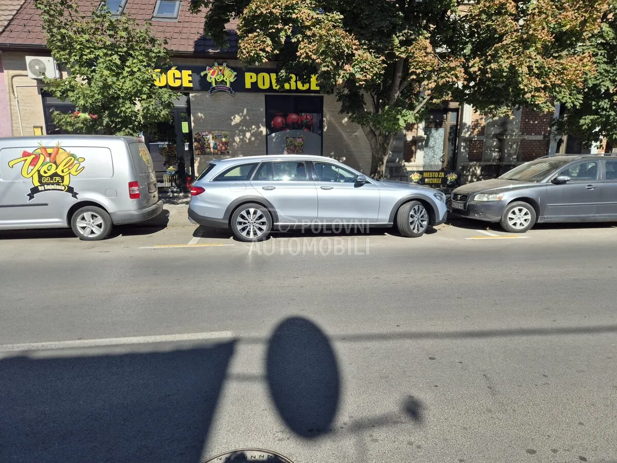Mercedes-Benz E 220 2017 photo 2