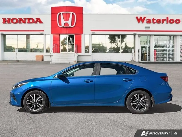 Kia Forte 2023 photo 3