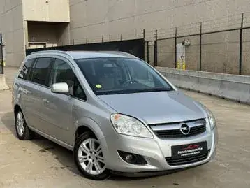 Opel Zafira 2010 photo 2