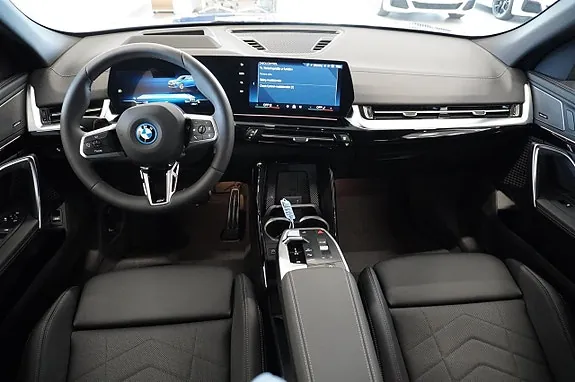 BMW Ix2 2026 photo 2