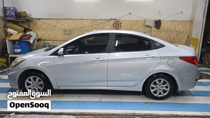 Hyundai Accent 2013 photo 2