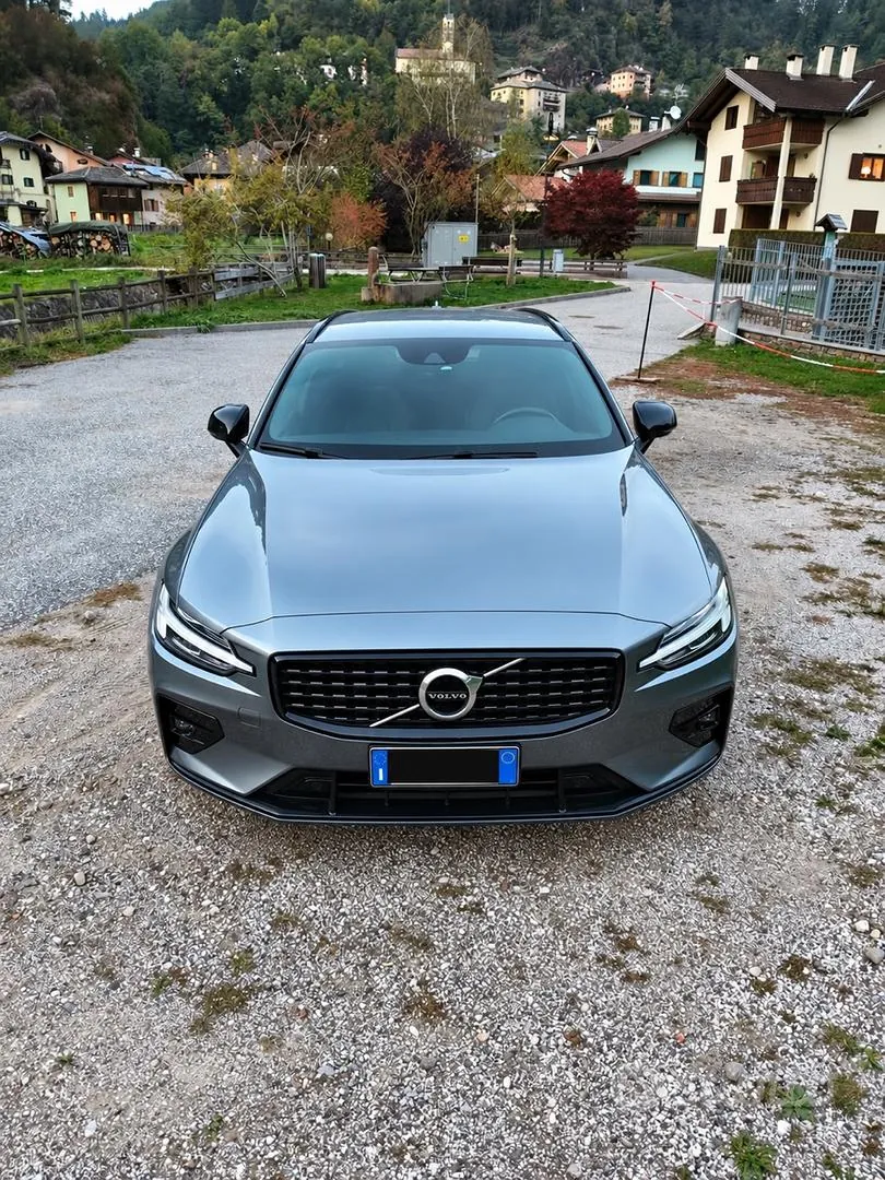 Volvo V60 2021 photo 4