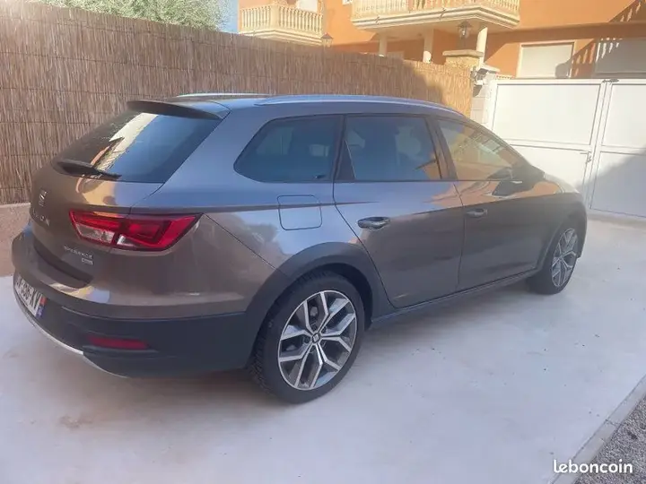 Seat Leon 2015 photo 2