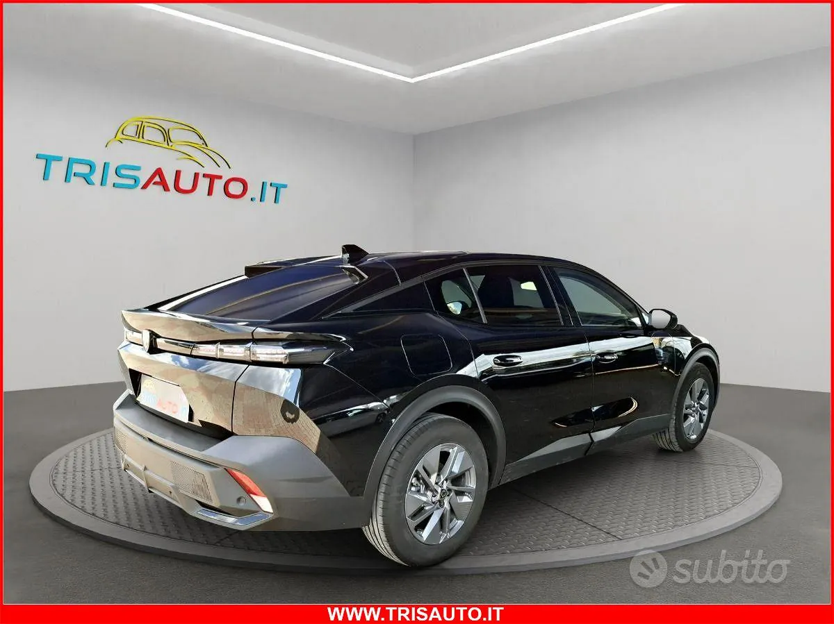Peugeot 408 2025 photo 4