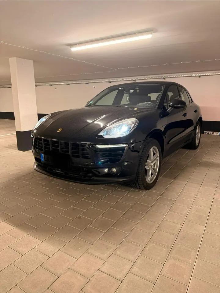Porsche Macan S