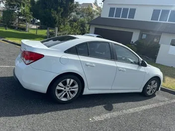 Holden Cruze 2013 photo 5