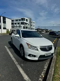 Holden Cruze 2013 photo 2
