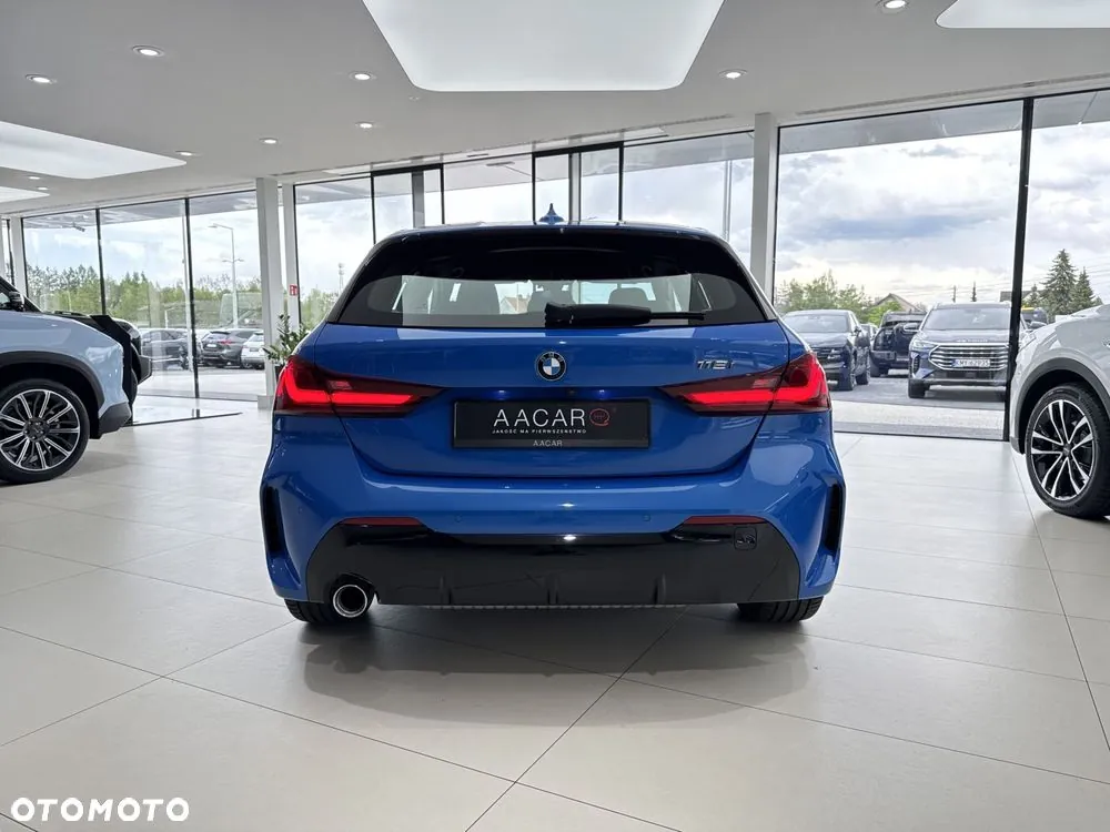 BMW Seria 1 2023 photo 3