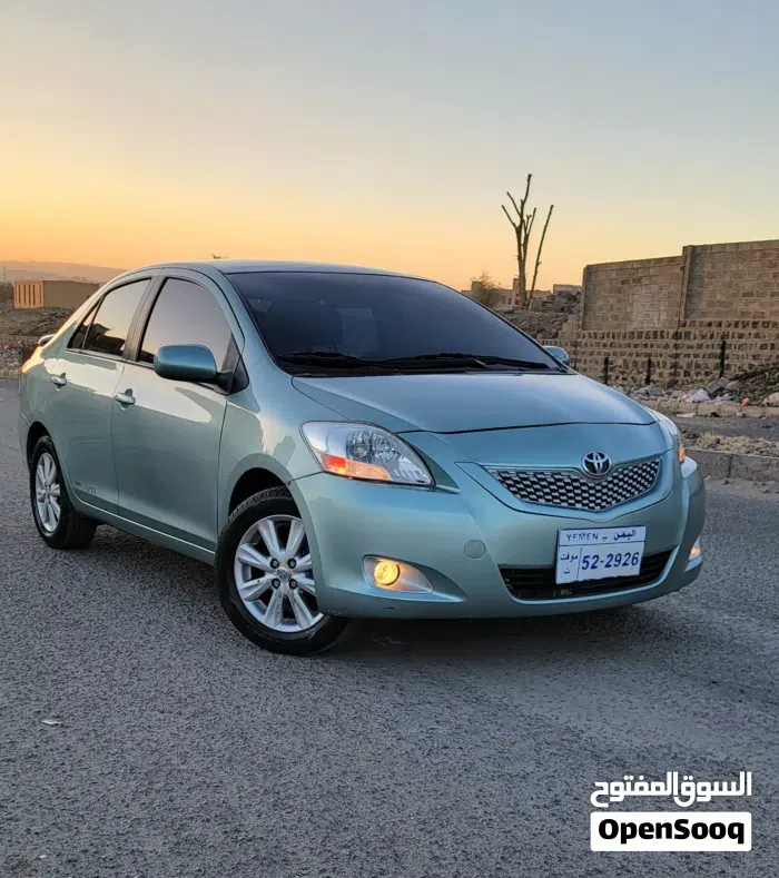 Toyota Yaris 2012 photo 5
