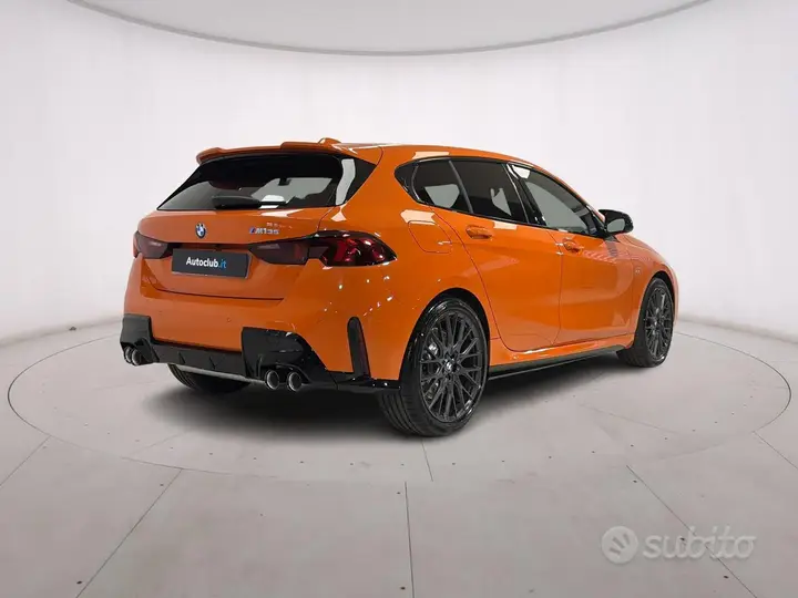 BMW Serie 1 M135 2023 photo 2