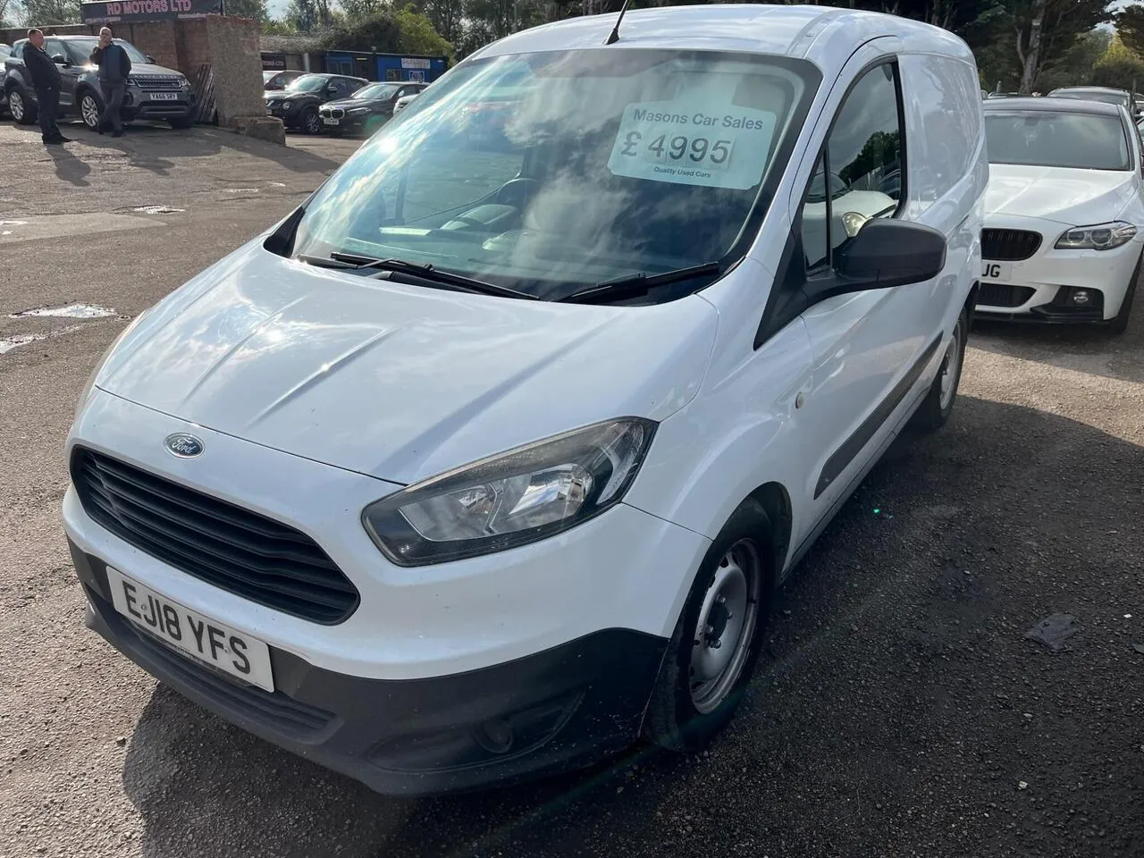 Ford Transit Courier 2018 photo 3