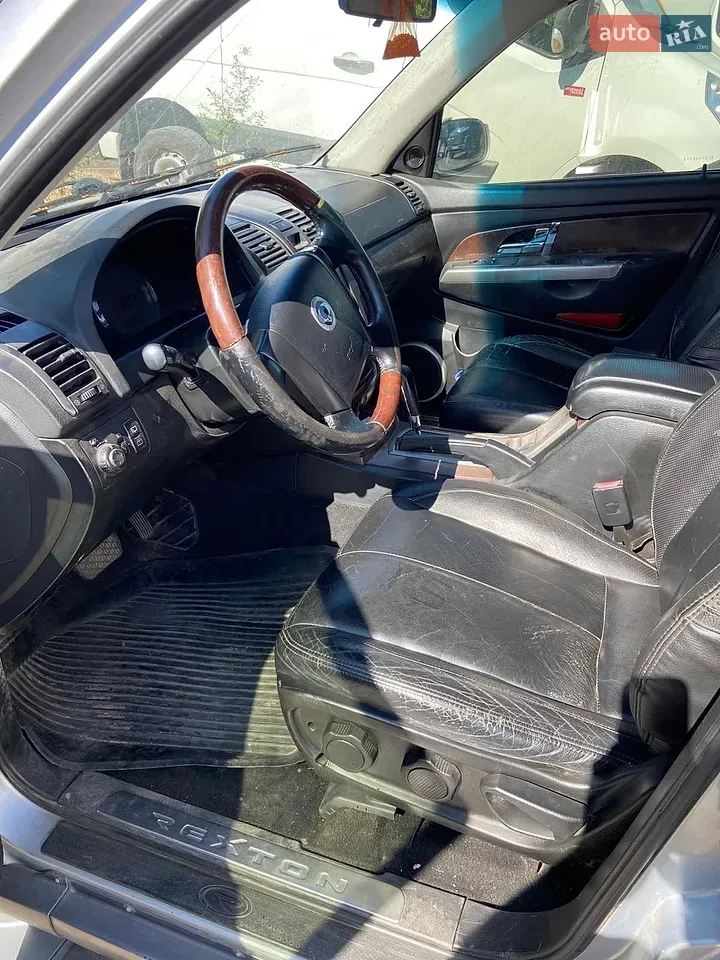 KG Mobility Rexton 2005 photo 2