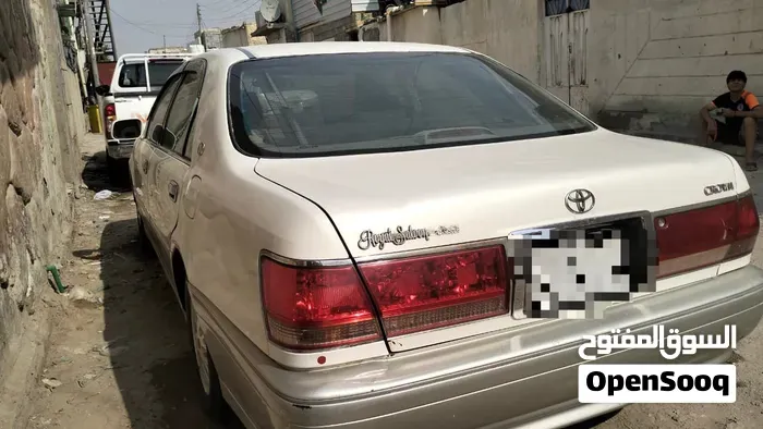 Toyota Crown 2000 photo 3