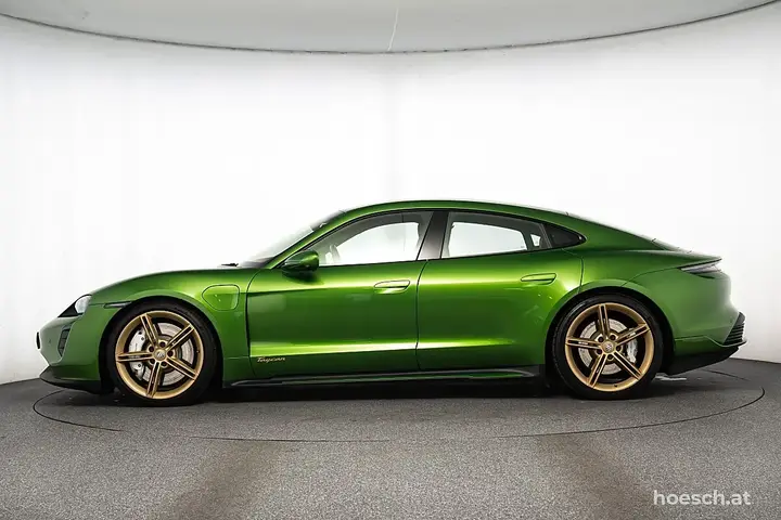 Porsche Taycan 2023 photo 3