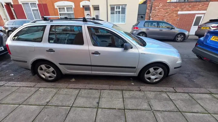 Skoda Octavia 2008 photo 4