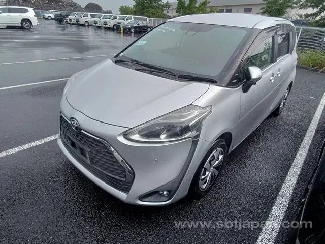 Toyota Sienta 2019 photo 2