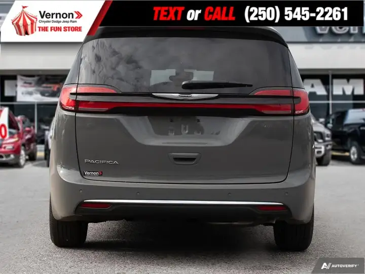 Chrysler Pacifica 2024 photo 5