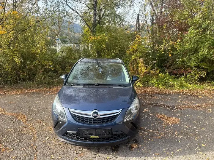 Opel Zafira Tourer 2012 photo 2