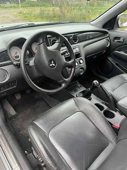 Mitsubishi Outlander 2003 photo 2