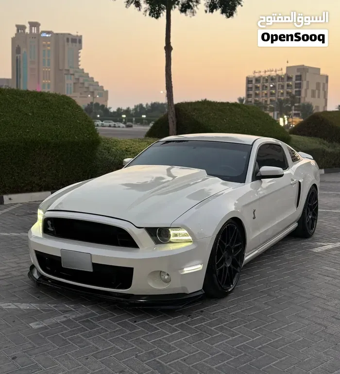 Ford Mustang 2012 photo 2