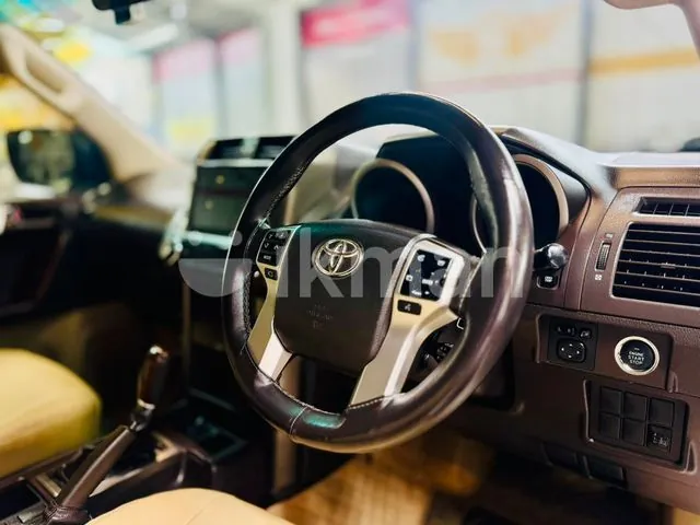 Toyota Land Cruiser Prado 2013 photo 4